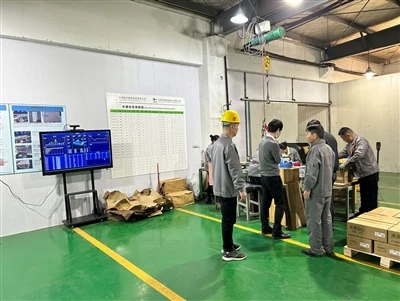 Japanilaiset asiakkaat tulevat käymään yrityksessämme